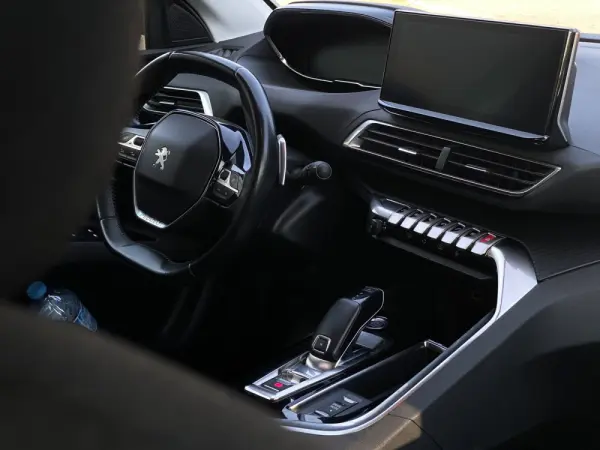 Peugeot 5008 Allure 7 Lugares 10