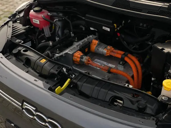 Fiat 500e 42 kWh Icon 10