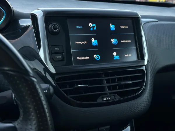 Peugeot 2008 1.2 PureTech Crossway EAT6 18