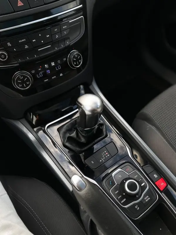 Peugeot 508 SW e-HDi FAP 115 EGS6 Active 5