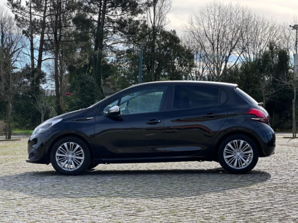Peugeot 208 1.2 VTi Style 7