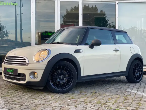 MINI 3 Portas ONE D 4