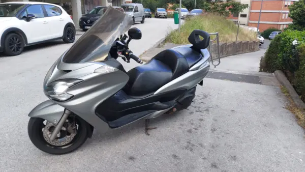 Yamaha Majesty YP400 3