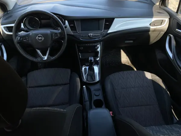 Opel Astra Sports Tourer SPORTS TOURER 11