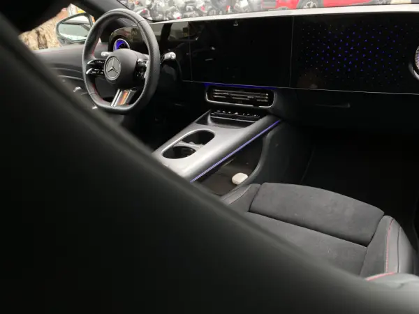 Mercedes-Benz CLA 250+ Outro 9