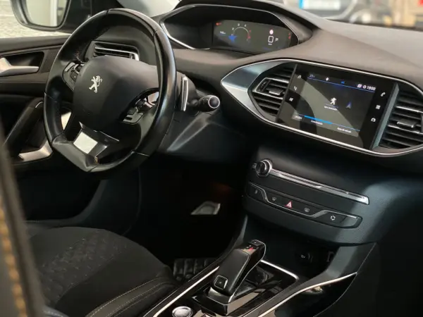 Peugeot 308 12