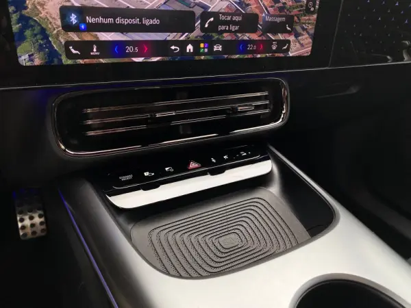 Mercedes-Benz CLA 250+ Outro 23