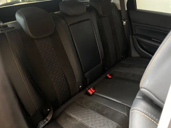 Peugeot 308 5