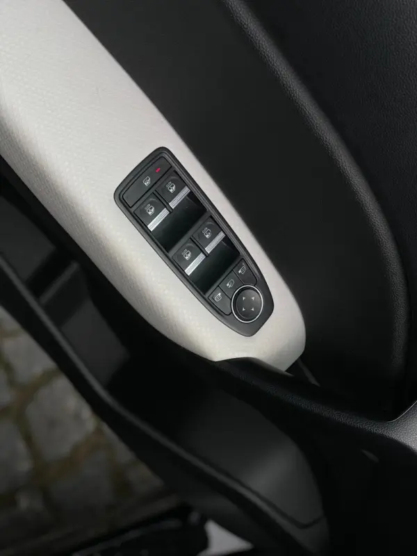 Renault Captur e-tech 27