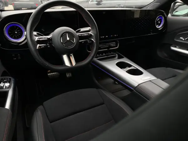 Mercedes-Benz CLA 250+ Outro 8