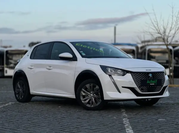 Peugeot e-208 Outro 3