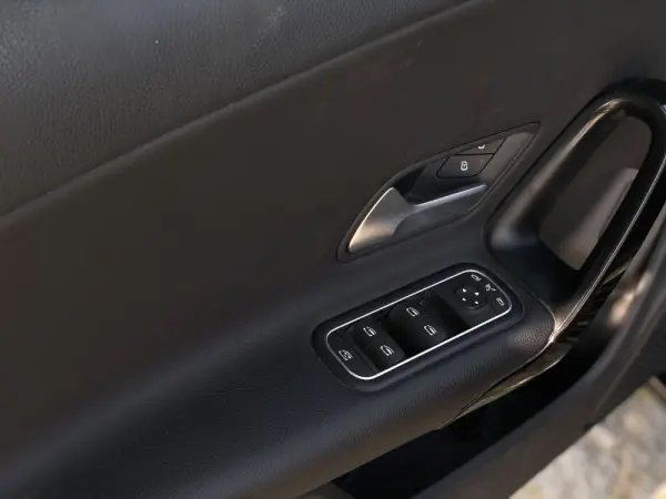 Mercedes-Benz CLA 180 d Shooting Brake Business Solutions 10