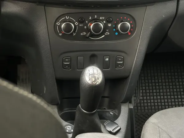 Dacia Sandero 0.9 TCe Comfort Bi-Fuel 18