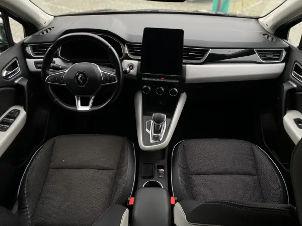 Renault Captur e-tech 4