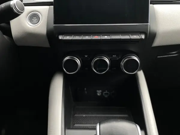 Renault Captur e-tech 21