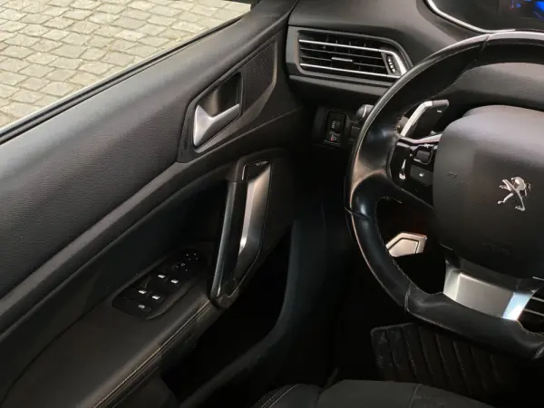 Peugeot 308 14