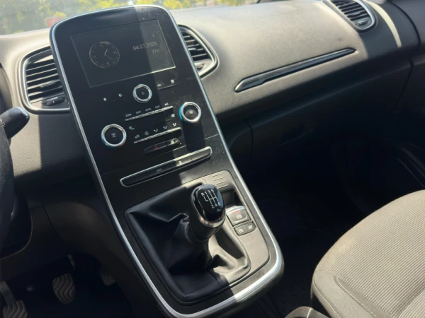 Renault Scénic null 18