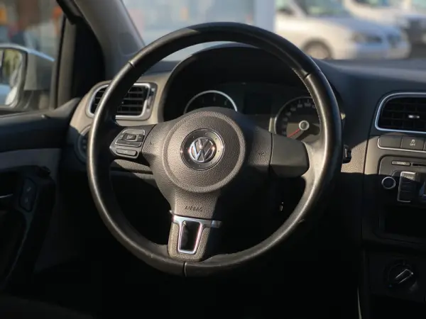 Volkswagen CrossPolo 1.2 15