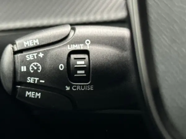 Peugeot 2008 1.2 PureTech Active 10