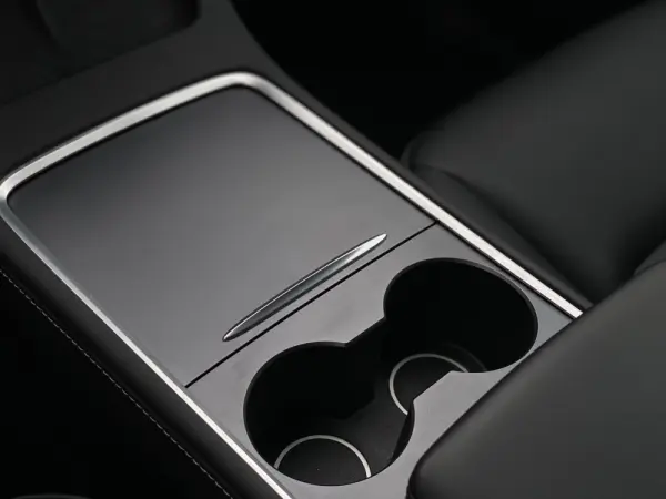 Tesla Model Y Standard 7