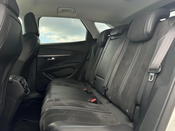Peugeot 3008 1.2 PureTech Allure EAT6 15