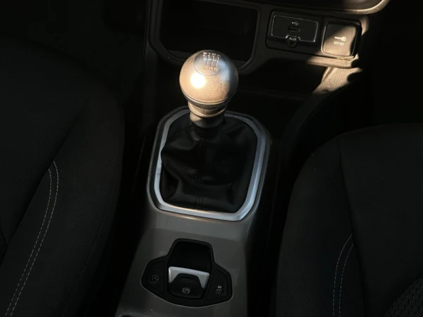 Jeep Renegade 1.0 T Limited 11