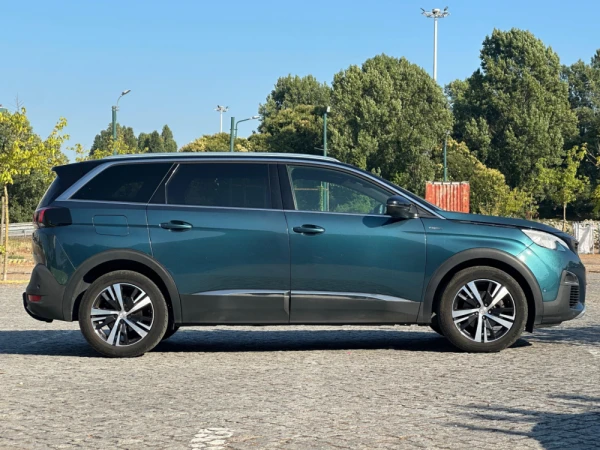 Peugeot 5008 null 4