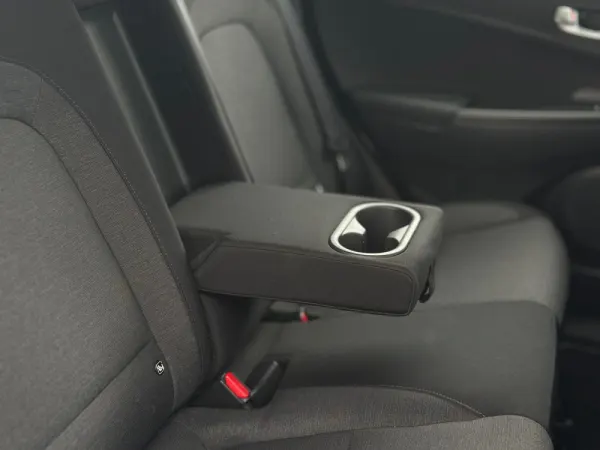 Hyundai Kauai Select 9