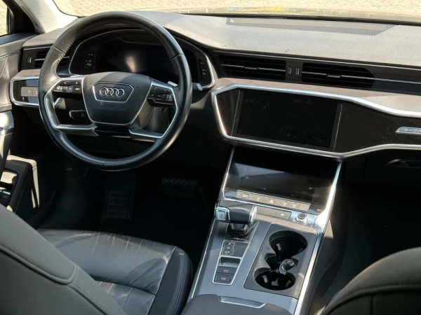 Audi A6 50 TFSI 12