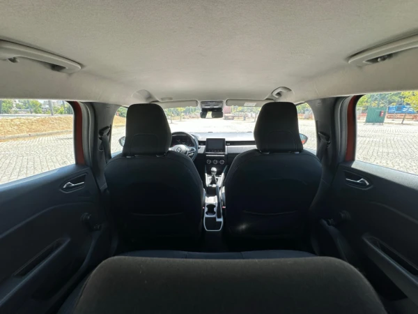 Renault Clio Outro 23