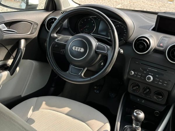 Audi A1 1.2 TFSI Advance 11