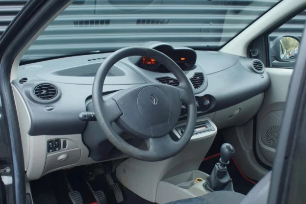 Renault Twingo ll Facelift 8