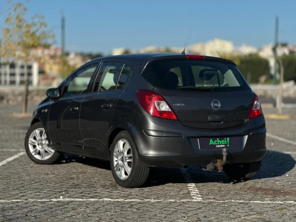 Opel Corsa Outro 7