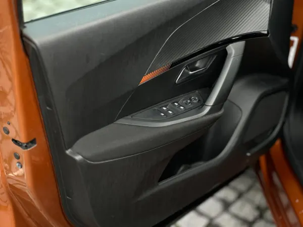 Peugeot 2008 1.5 BlueHDi Active Pack 8