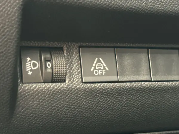 Peugeot 2008 1.2 PureTech Active 11