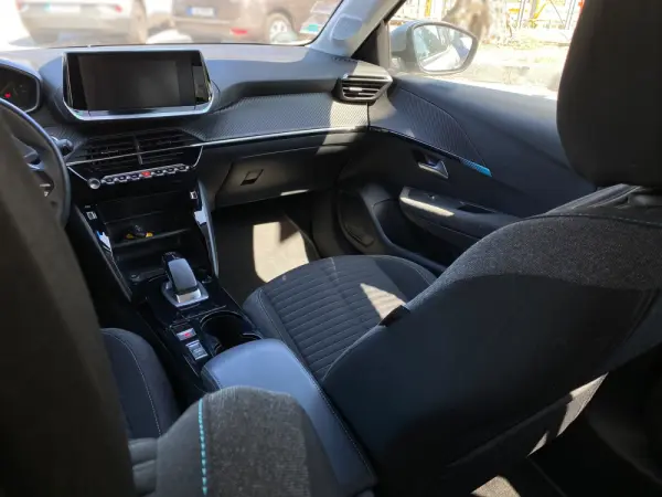 Peugeot e-208 Style 7