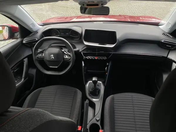 Peugeot 2008 1.2 PureTech Active 5