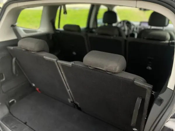 Opel Zafira Life Outro 8