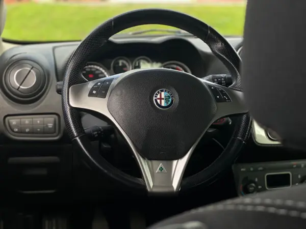 Alfa Romeo MiTo 1.6 JTDM Distinctive 6