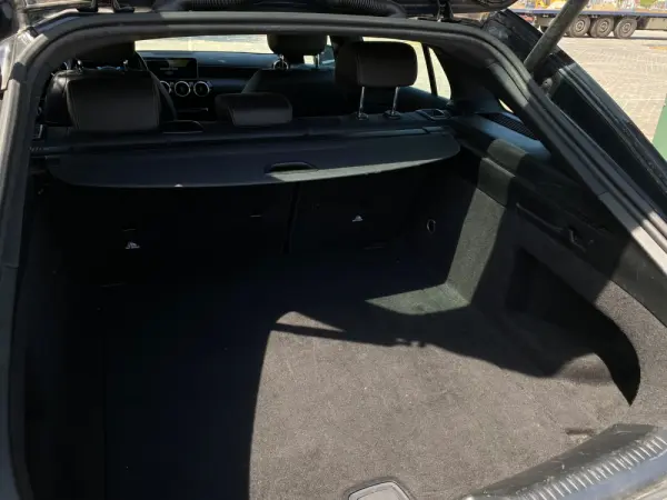 Mercedes-Benz CLA 180 d Shooting Brake Business Solutions 28