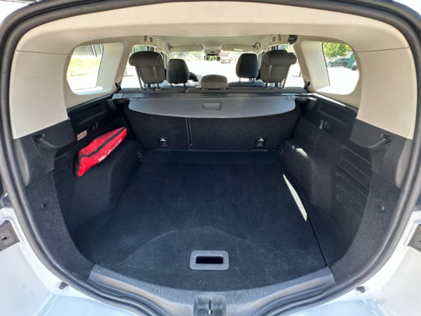 Renault Scénic null 24