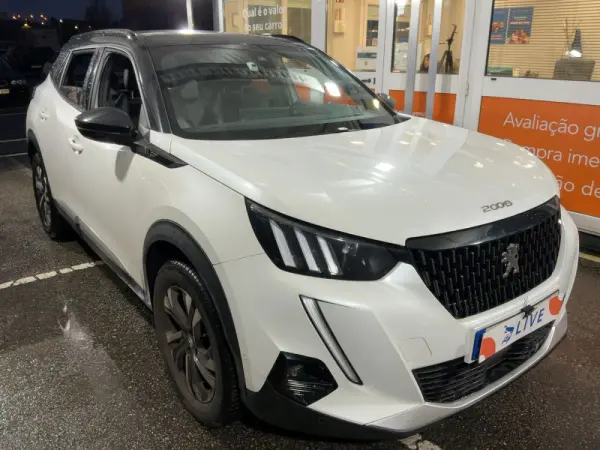Peugeot 2008 1.2 PureTech GT EAT8 3