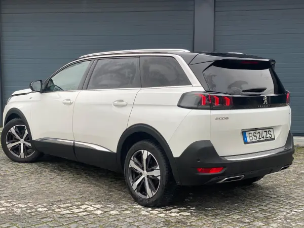 Peugeot 5008 4