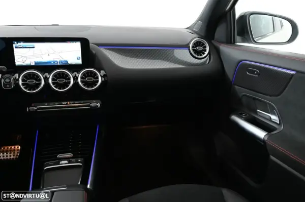 Mercedes-Benz GLA 200 d AMG Line 7