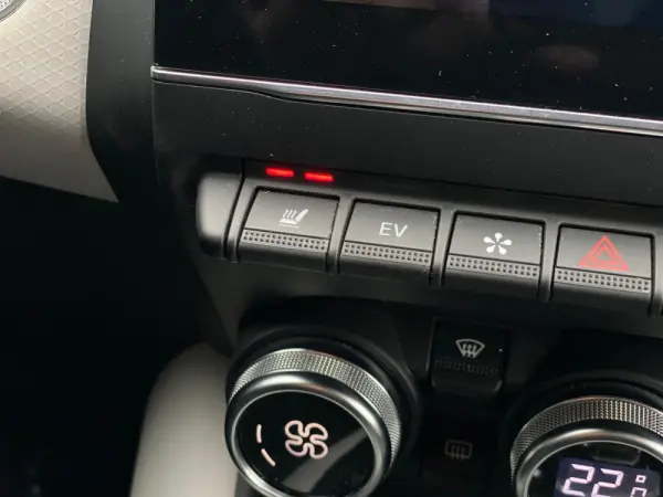 Renault Captur e-tech 14