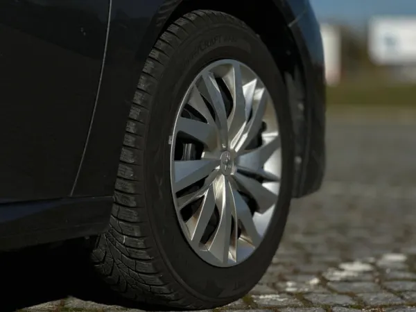 Peugeot 208 1.2 PureTech Active 21