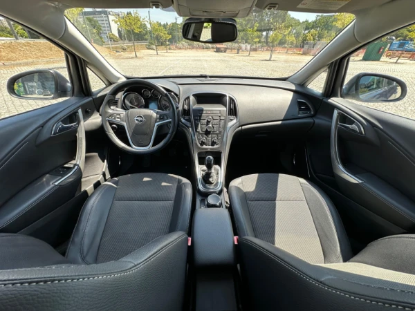 Opel Astra 1.4 Cosmo 13
