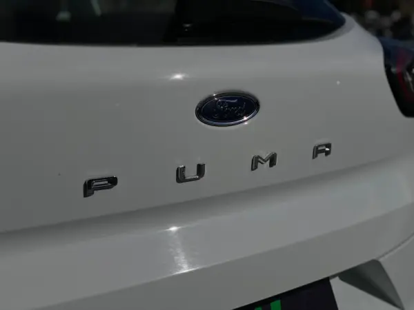 Ford Puma 1.0 EcoBoost COOL & CONNECT 13