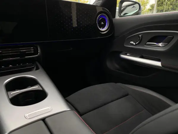 Mercedes-Benz CLA 250+ Outro 10