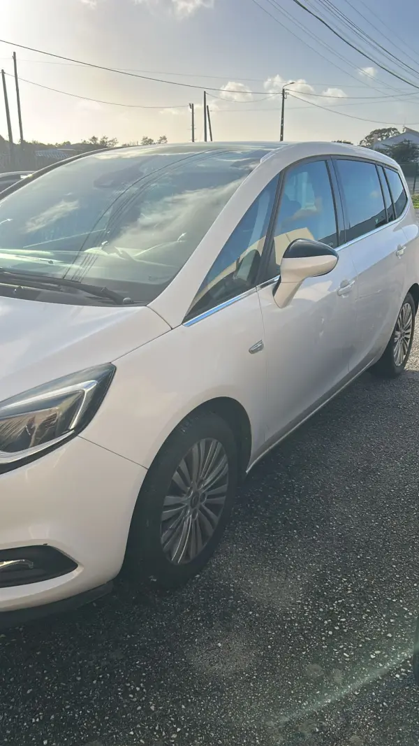 Opel Zafira Zafira Tourer 2